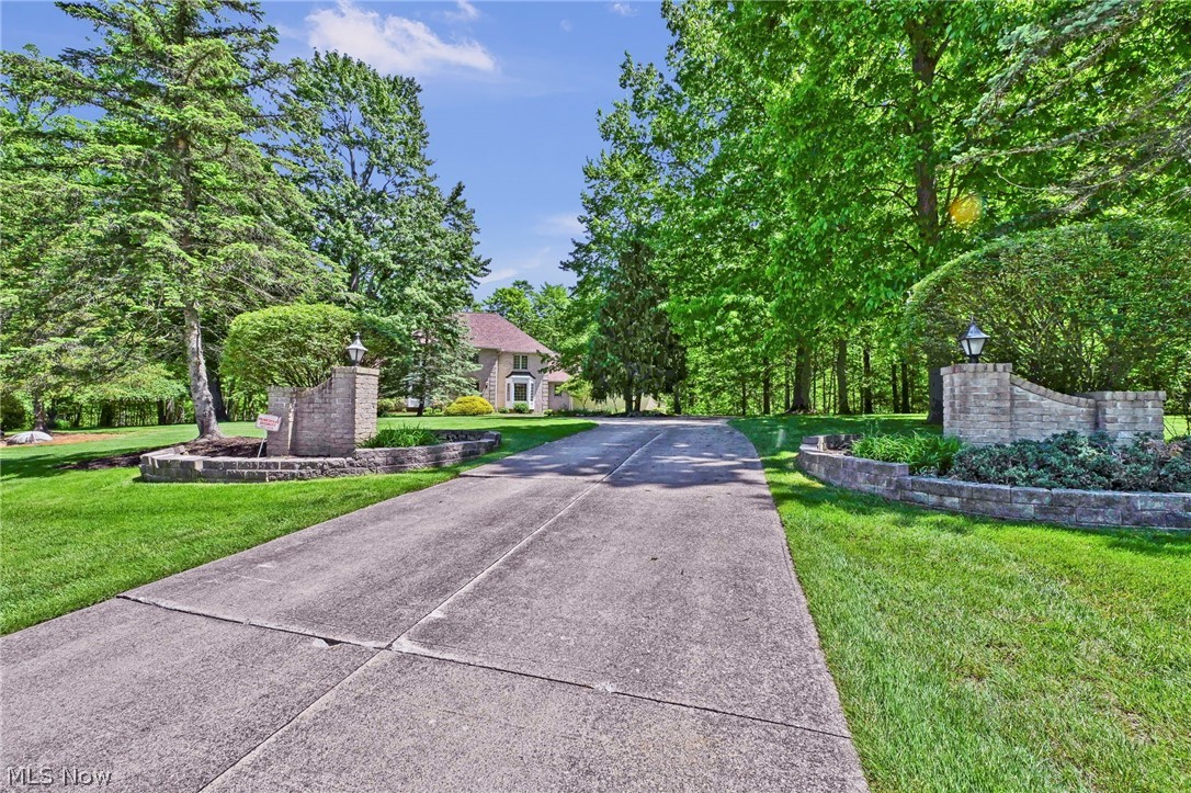 9155 Woods Way Drive Kirtland OH 44094