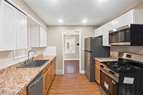 137 Wilson Avenue Niles OH 44446