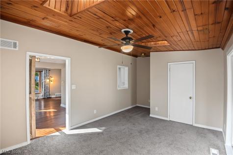 137 Wilson Avenue Niles OH 44446