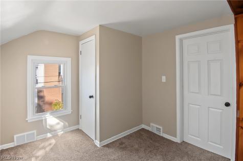 137 Wilson Avenue Niles OH 44446