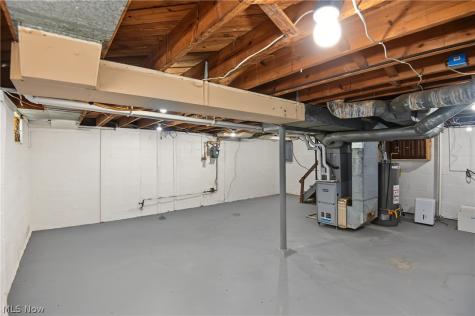 137 Wilson Avenue Niles OH 44446