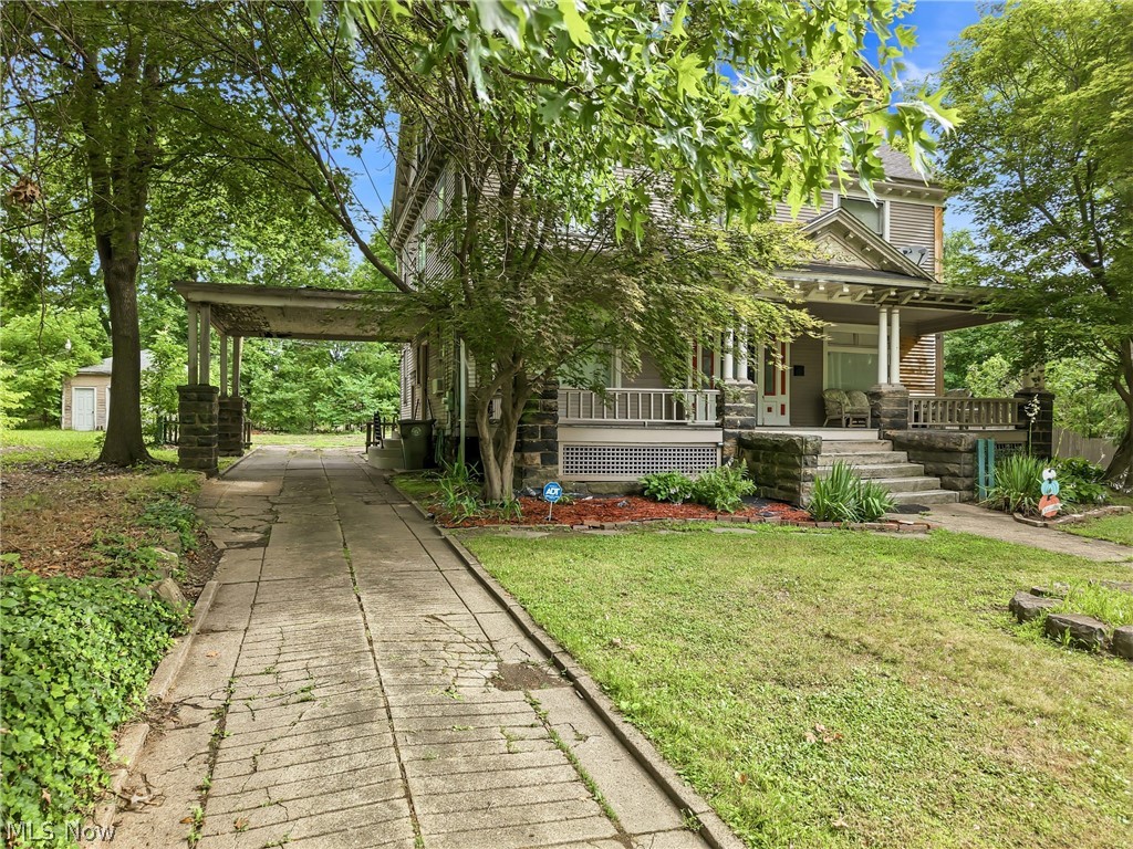 236 N Heights Avenue Youngstown OH 44505