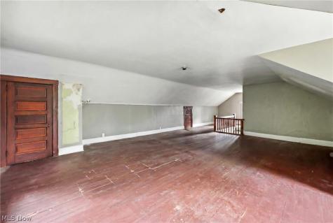 236 N Heights Avenue Youngstown OH 44505