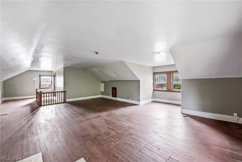 236 N Heights Avenue Youngstown OH 44505
