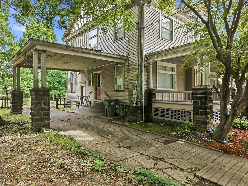 236 N Heights Avenue Youngstown OH 44505