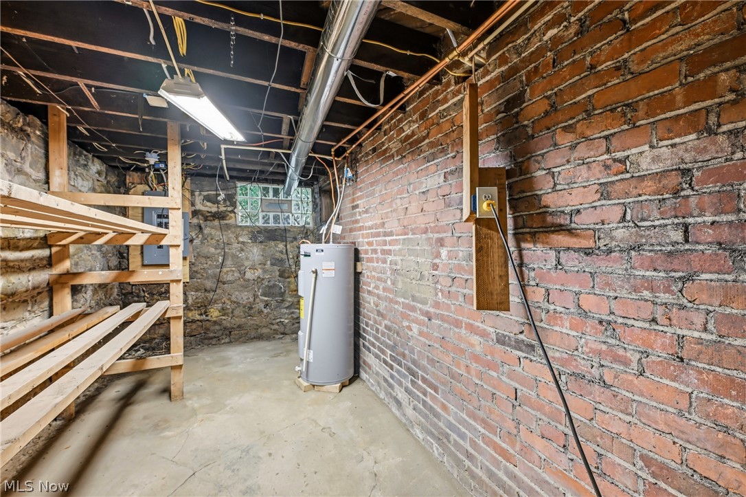 236 N Heights Avenue Youngstown OH 44505