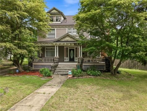 236 N Heights Avenue Youngstown OH 44505