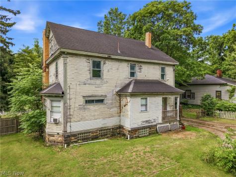 236 N Heights Avenue Youngstown OH 44505
