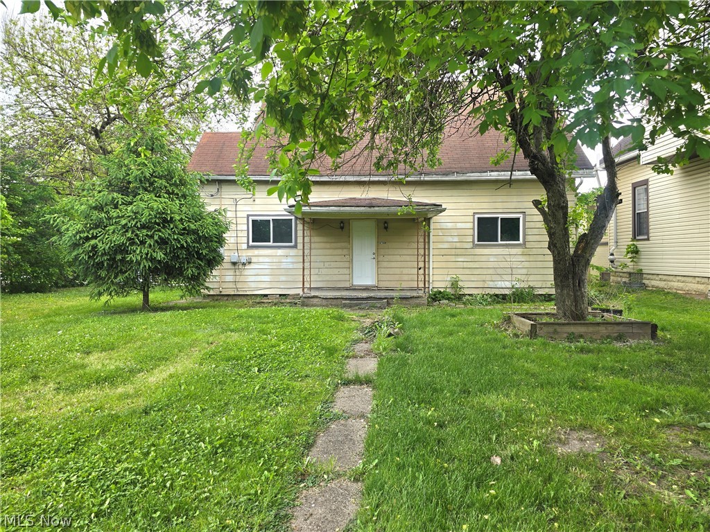 413 N 9th Street Coshocton OH 43812