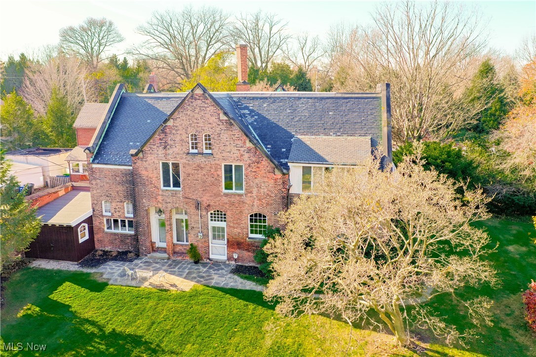 27 Garfield Lane Bratenahl OH 44108