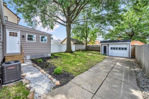 3726 W 169th Street Cleveland OH 44111