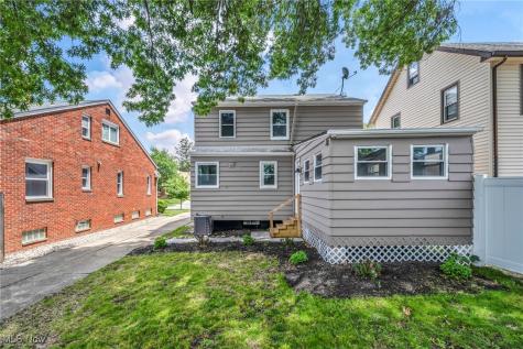 3726 W 169th Street Cleveland OH 44111