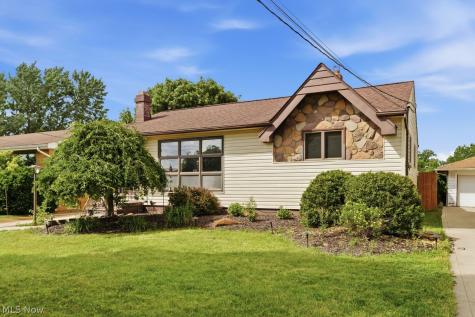 15624 Hocking Boulevard Brook Park OH 44142