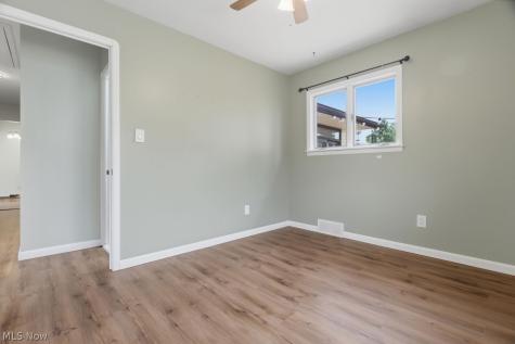 15624 Hocking Boulevard Brook Park OH 44142