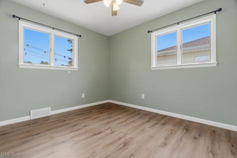 15624 Hocking Boulevard Brook Park OH 44142