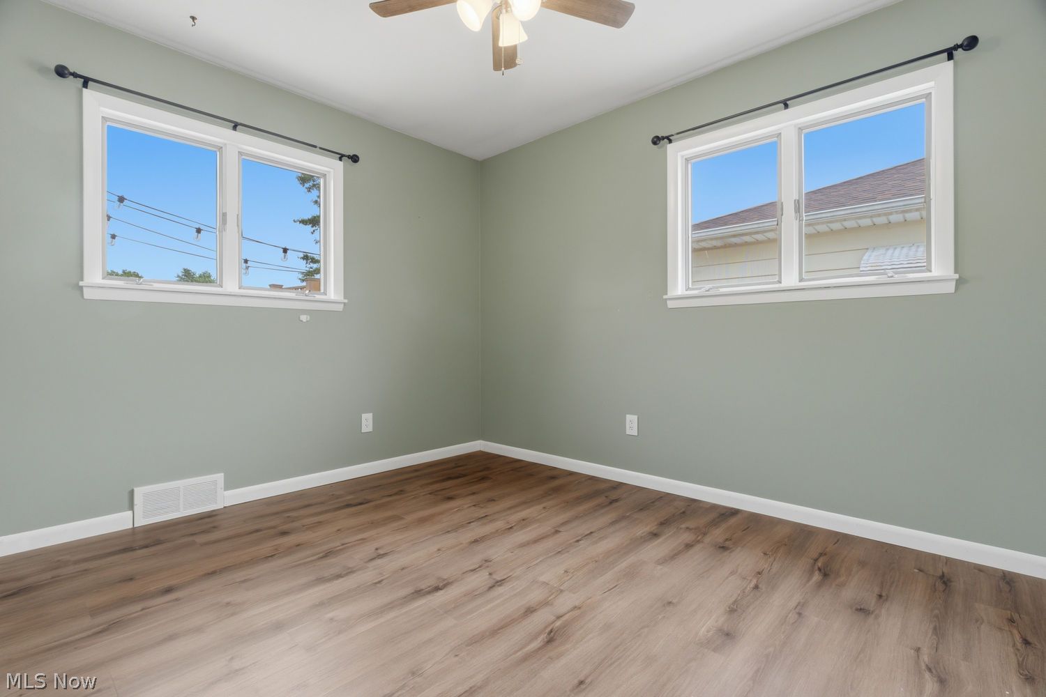 15624 Hocking Boulevard Brook Park OH 44142