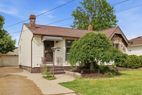 15624 Hocking Boulevard Brook Park OH 44142