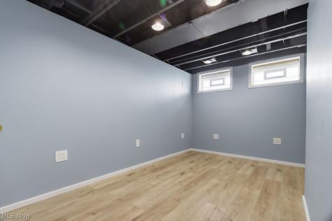 15624 Hocking Boulevard Brook Park OH 44142