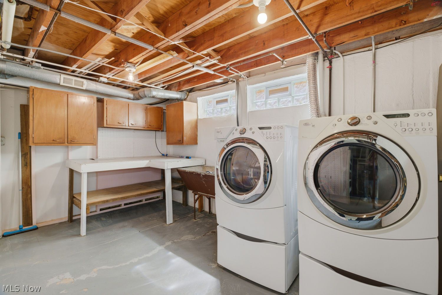 15624 Hocking Boulevard Brook Park OH 44142