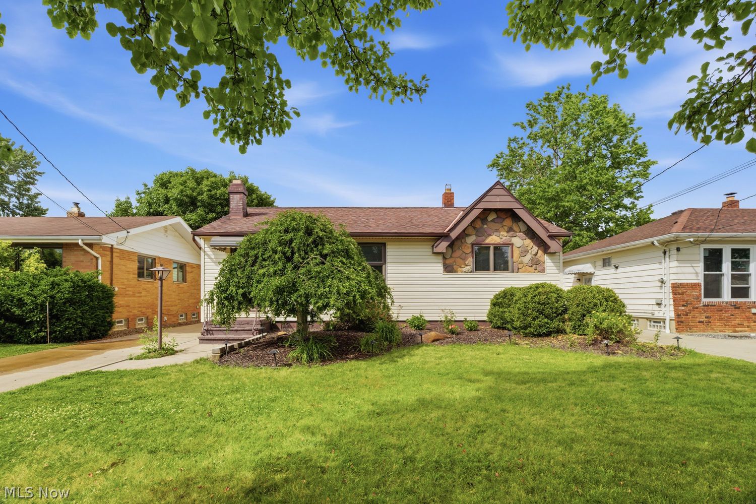 15624 Hocking Boulevard Brook Park OH 44142
