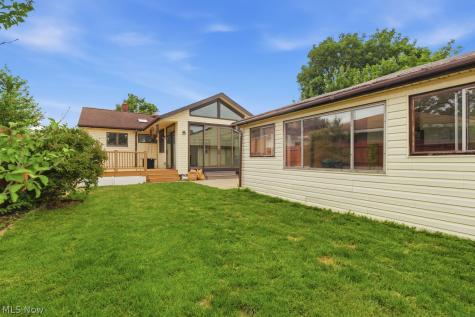 15624 Hocking Boulevard Brook Park OH 44142
