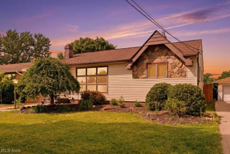 15624 Hocking Boulevard Brook Park OH 44142