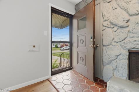 15624 Hocking Boulevard Brook Park OH 44142