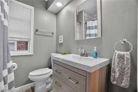 3872 E 40th Street Newburgh Heights OH 44105