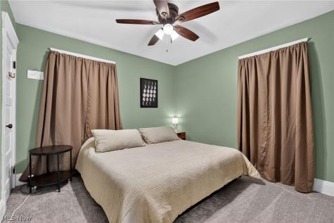 3872 E 40th Street Newburgh Heights OH 44105