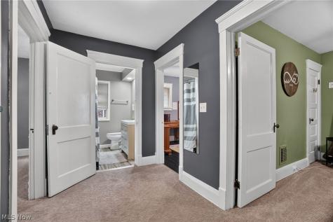 3872 E 40th Street Newburgh Heights OH 44105