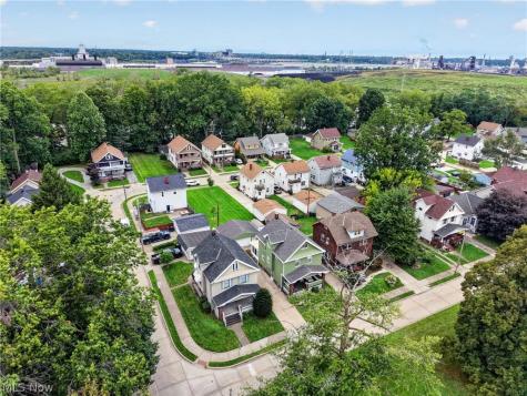 3872 E 40th Street Newburgh Heights OH 44105