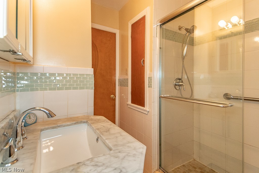 1292 Irene Road Lyndhurst OH 44124