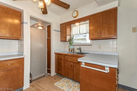 1292 Irene Road Lyndhurst OH 44124
