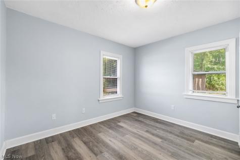 5803 Stearns Road North Olmsted OH 44070