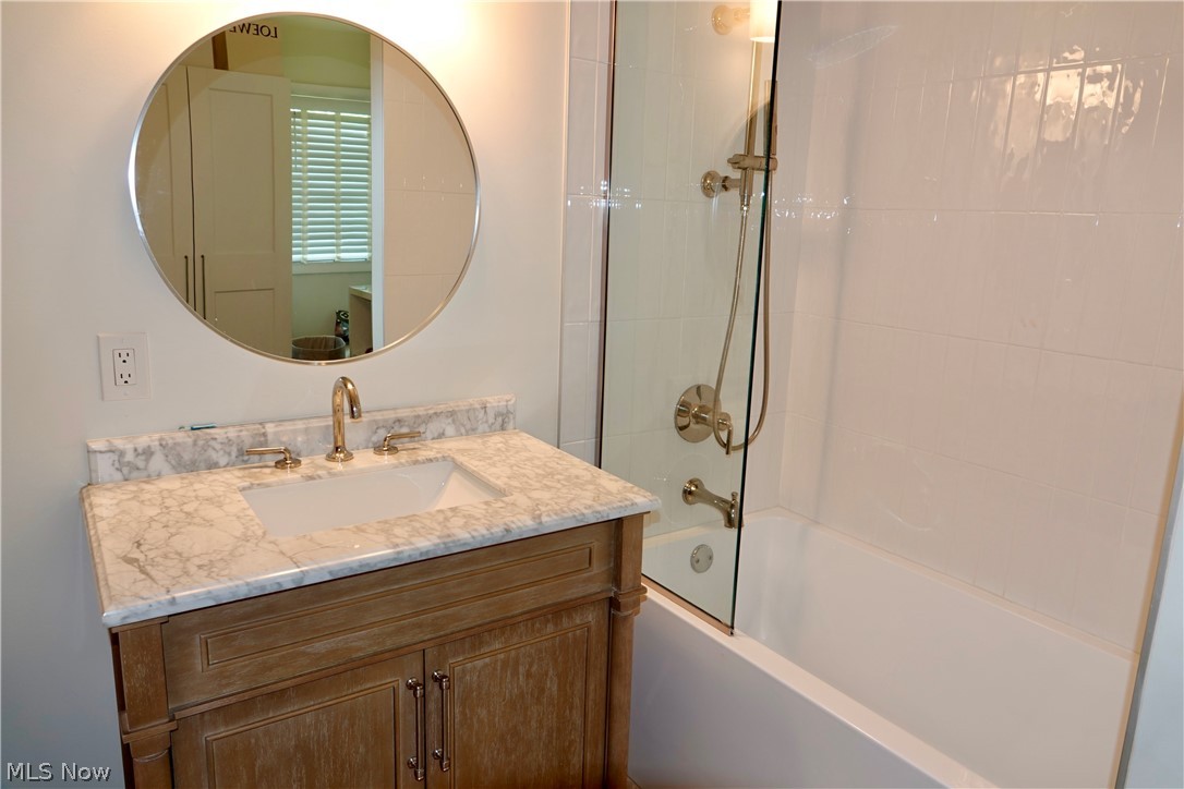 6842 Metro Park Drive Mayfield Village OH 44143