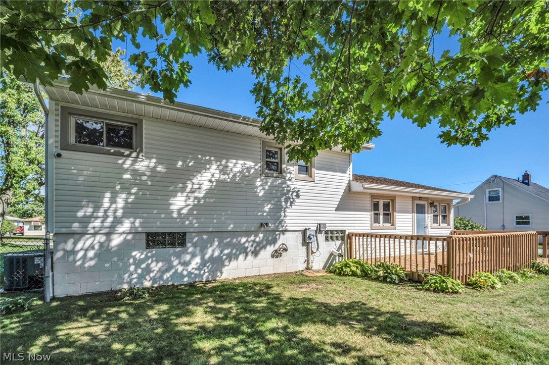 570 Hilbish Avenue Akron OH 44312