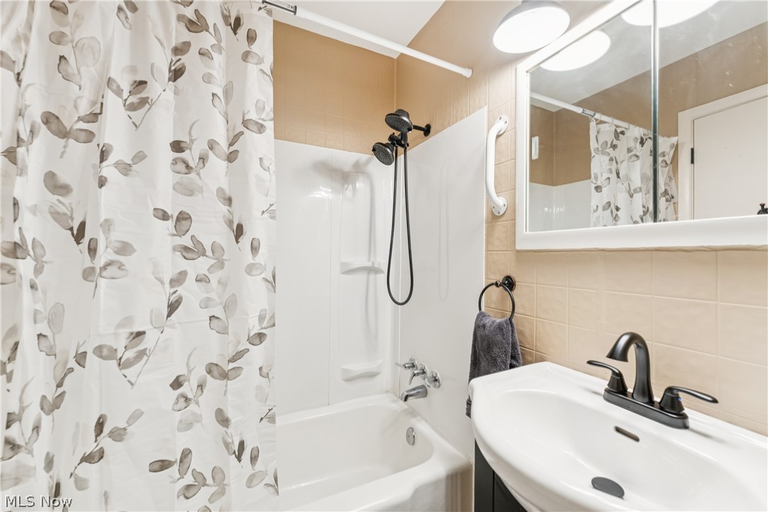 28628 Aspen Drive North Olmsted OH 44070