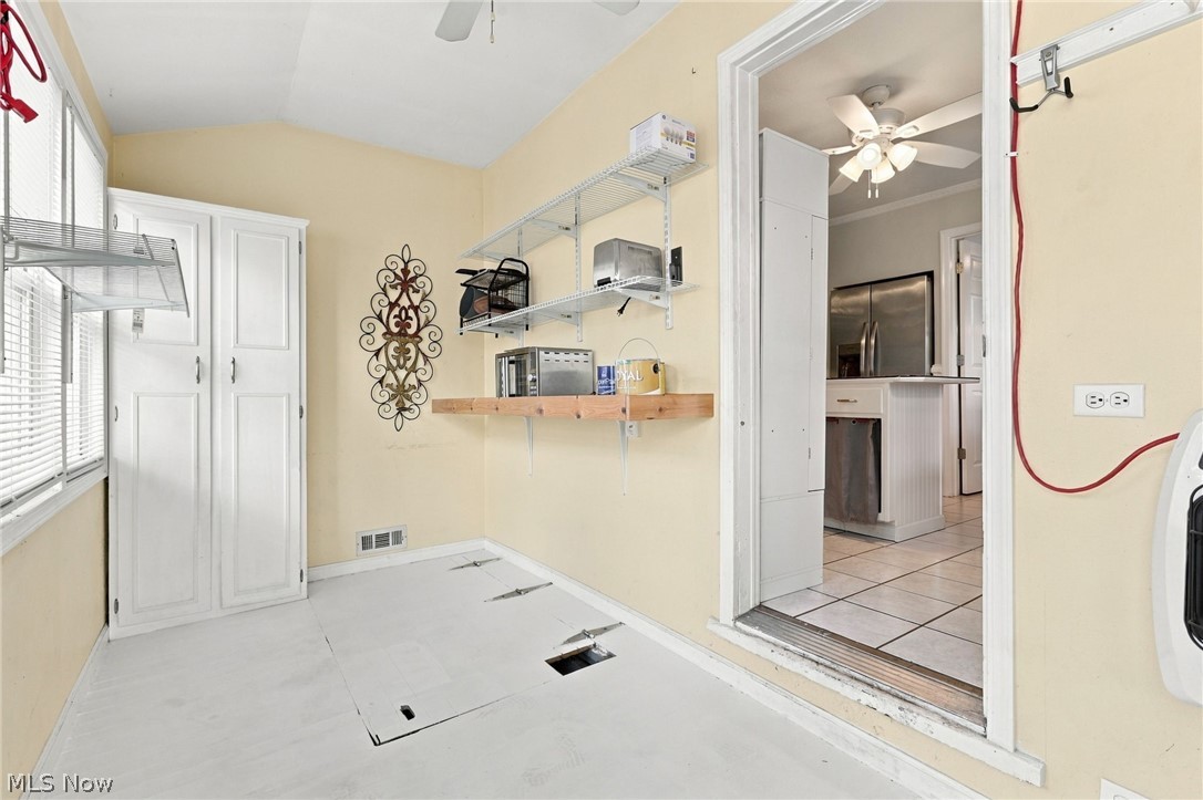 49 W 8th Street Dresden OH 43821
