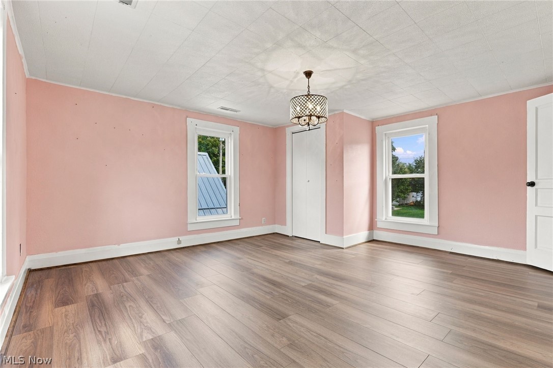 49 W 8th Street Dresden OH 43821