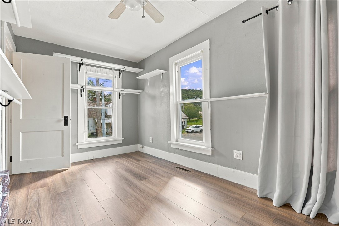 49 W 8th Street Dresden OH 43821