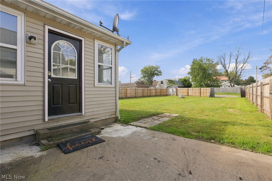 49 W 8th Street Dresden OH 43821