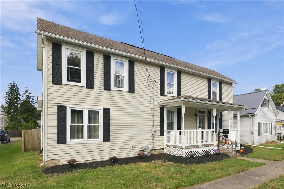 49 W 8th Street Dresden OH 43821