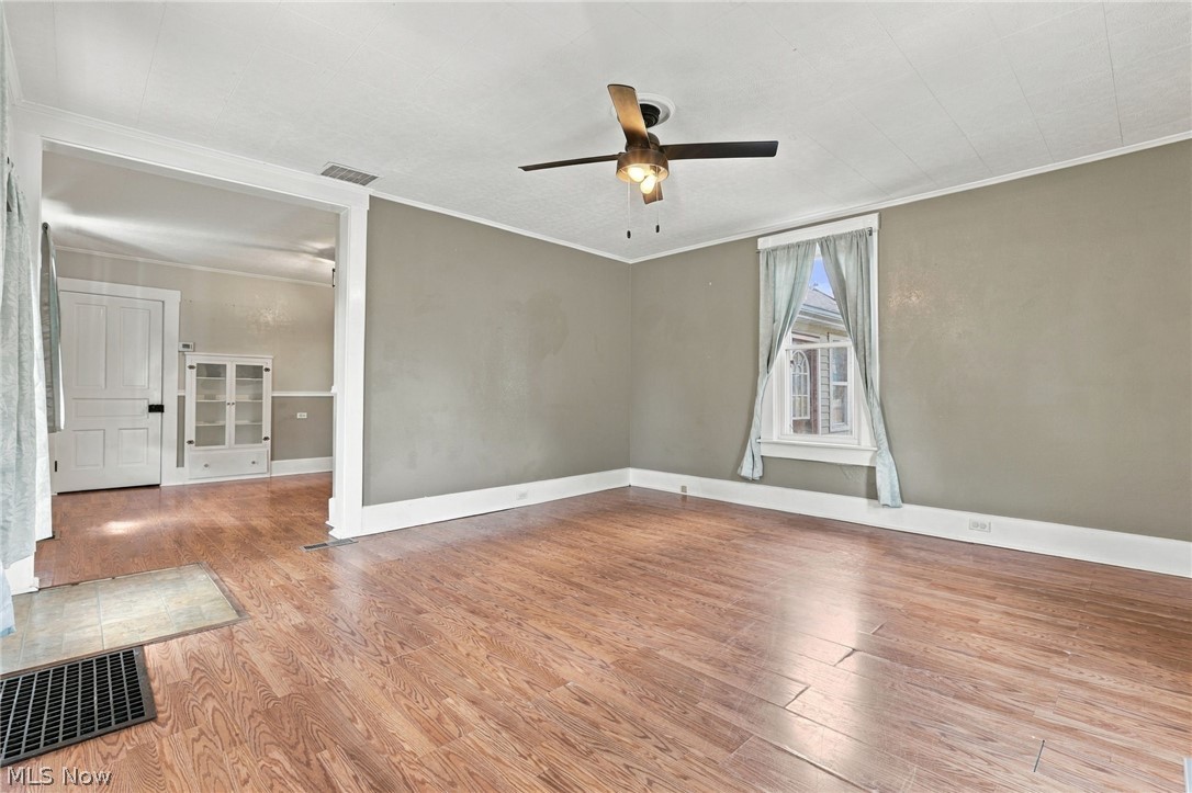 49 W 8th Street Dresden OH 43821