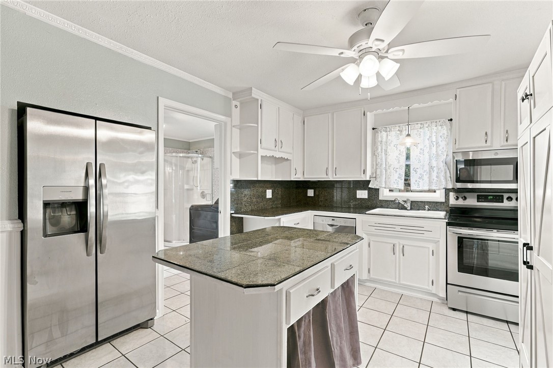 49 W 8th Street Dresden OH 43821