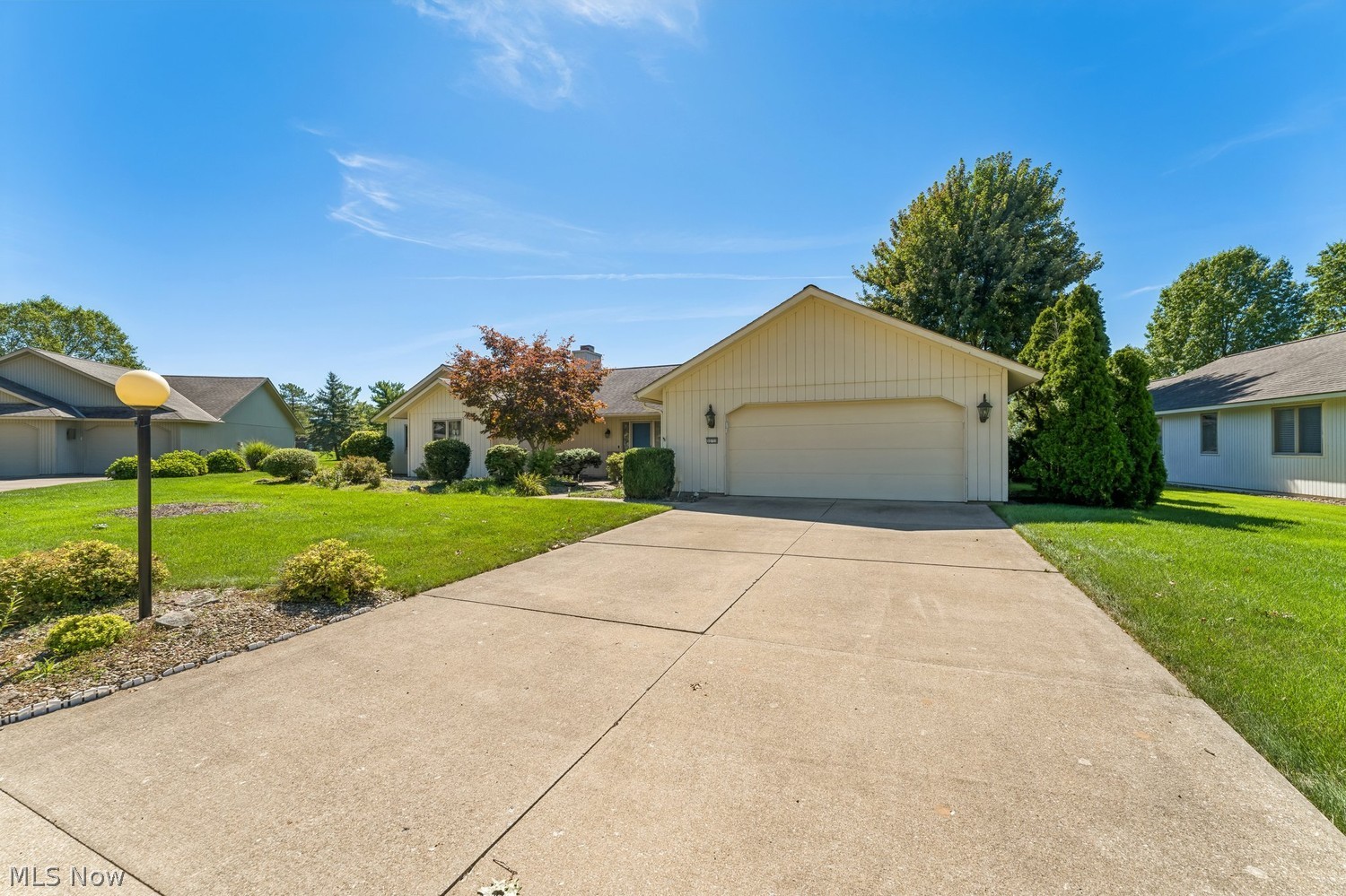 32723 Fallhaven Circle North Ridgeville OH 44039
