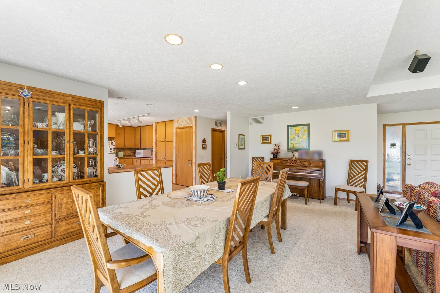 32723 Fallhaven Circle North Ridgeville OH 44039