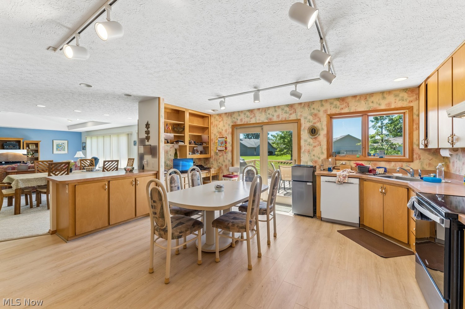32723 Fallhaven Circle North Ridgeville OH 44039