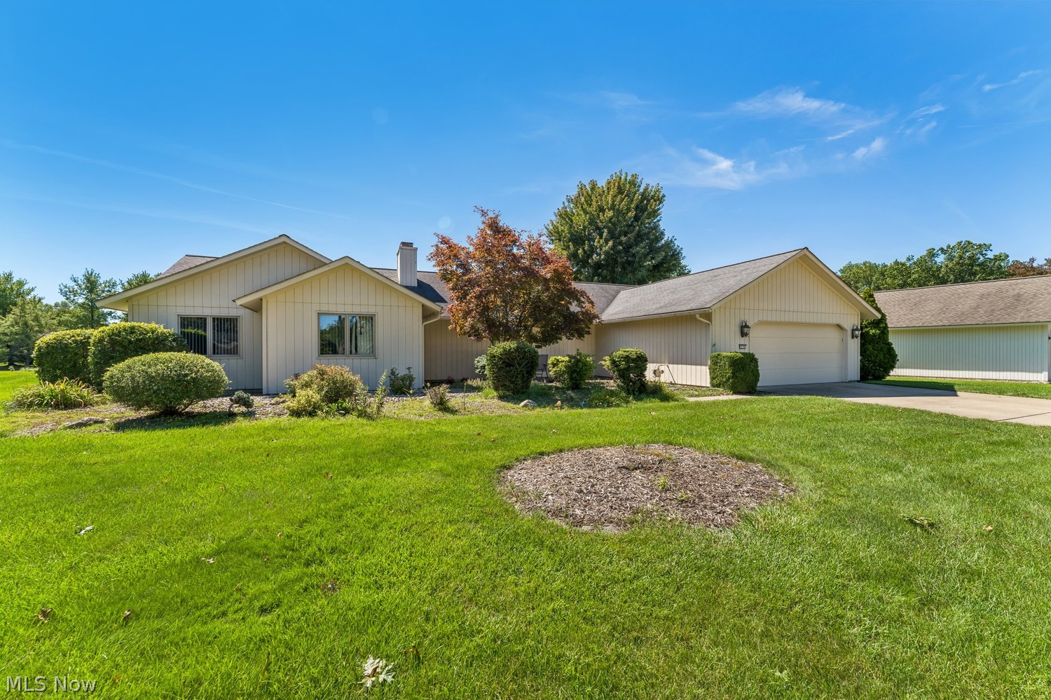 32723 Fallhaven Circle North Ridgeville OH 44039