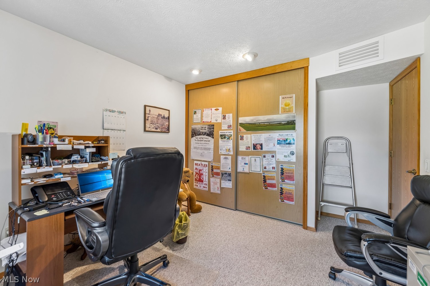 32723 Fallhaven Circle North Ridgeville OH 44039