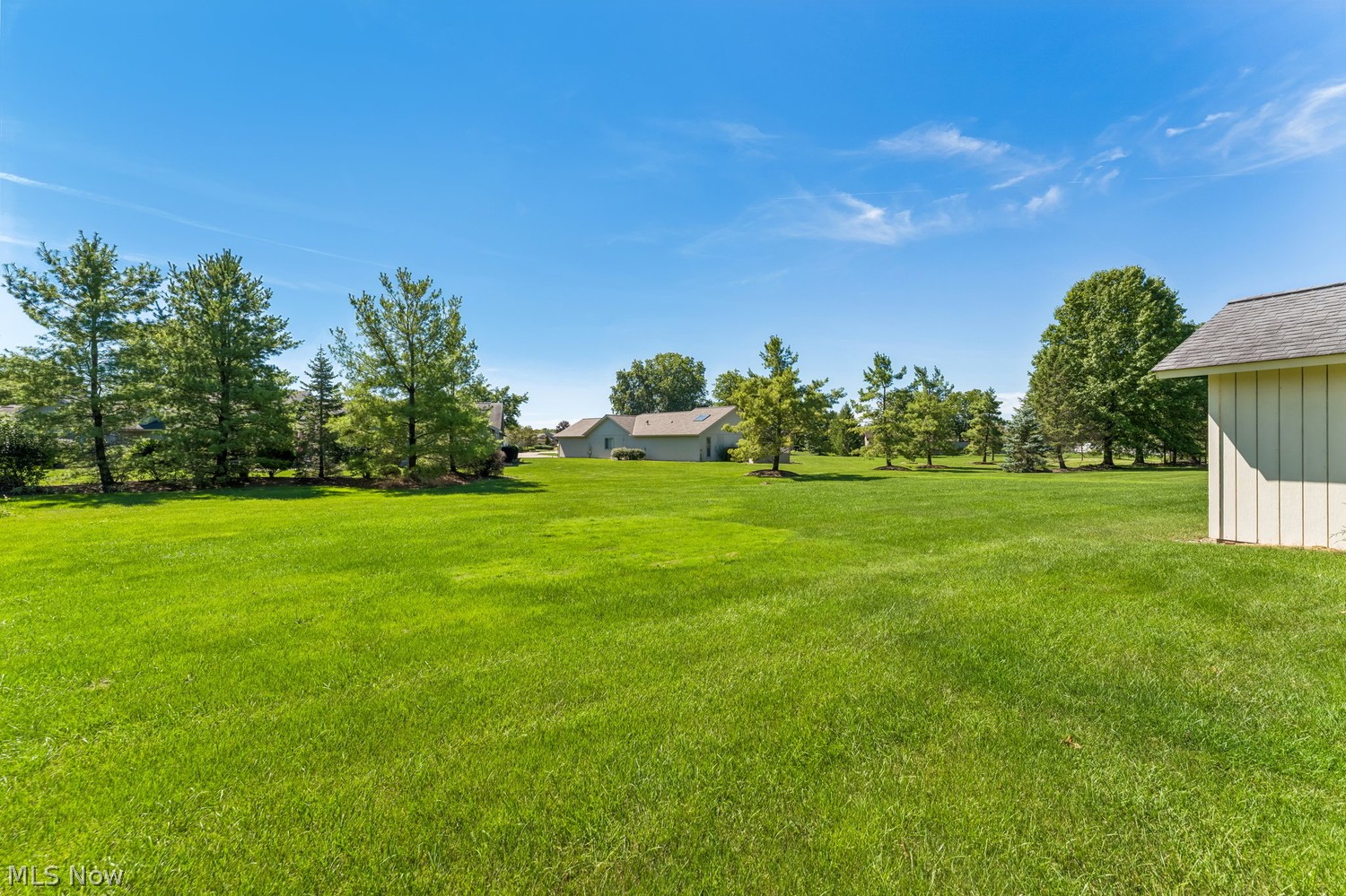 32723 Fallhaven Circle North Ridgeville OH 44039